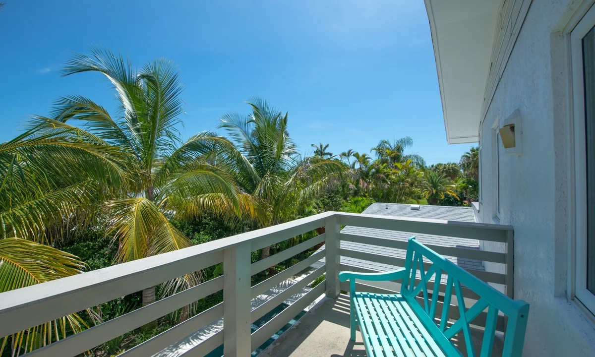 Wander Holmes Beach Palms #20