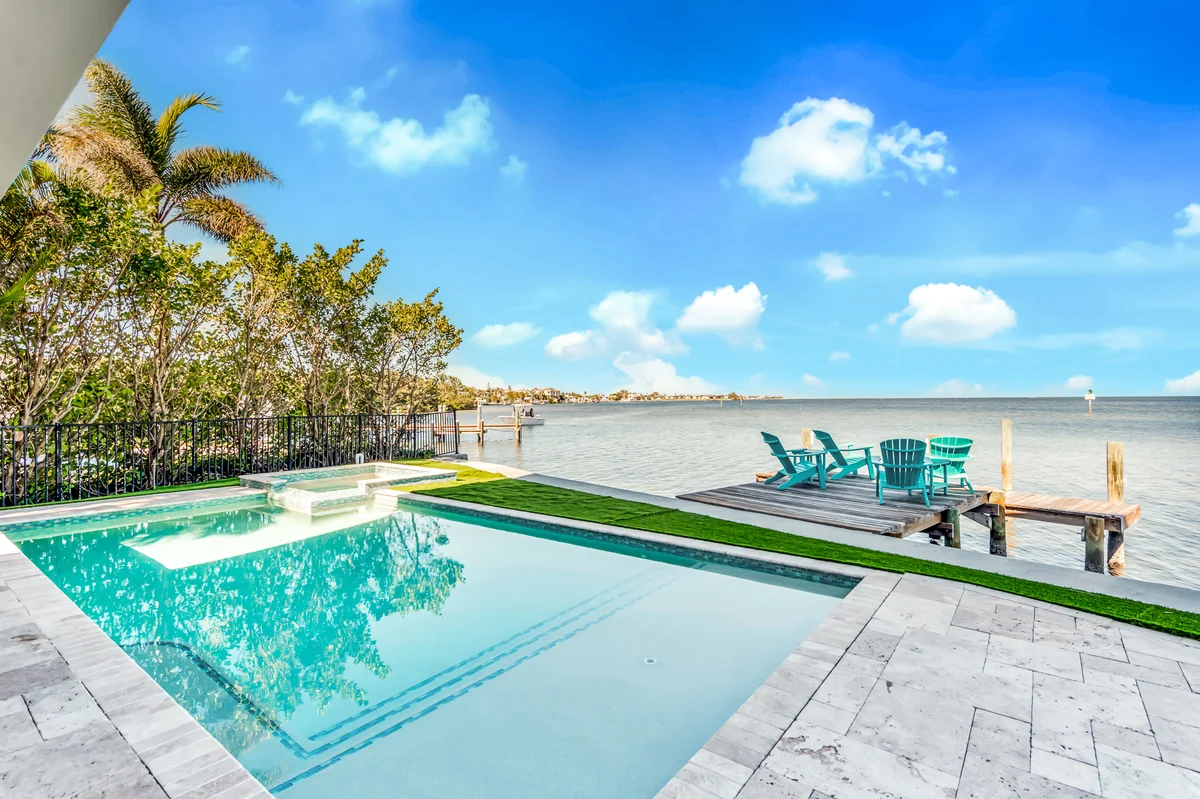 Wander Holmes Beach Bayfront #25