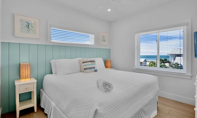 Bedroom 5 image 1
