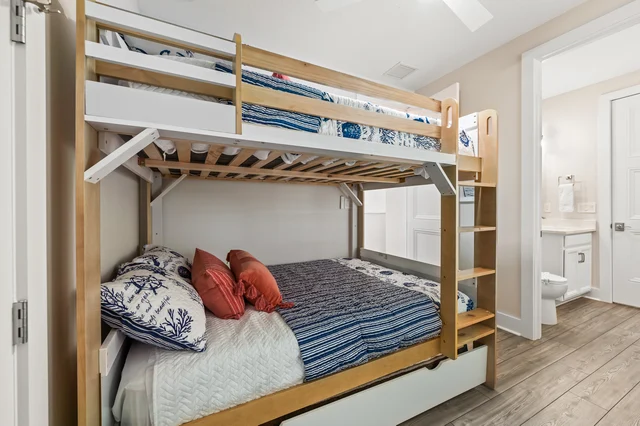 Bedroom 3 image 1