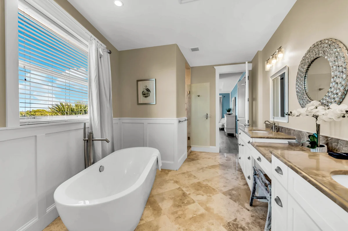 Wander Holmes Beach Bayfront #13