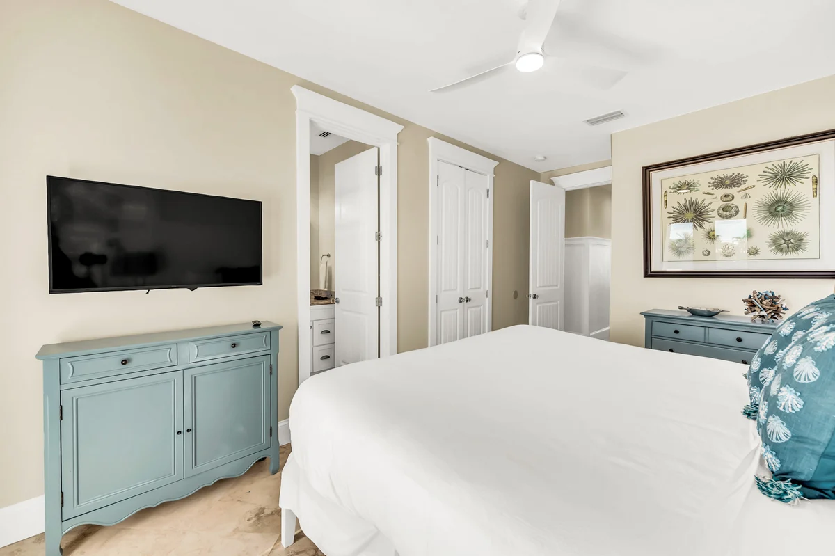 Wander Holmes Beach Bayfront #29