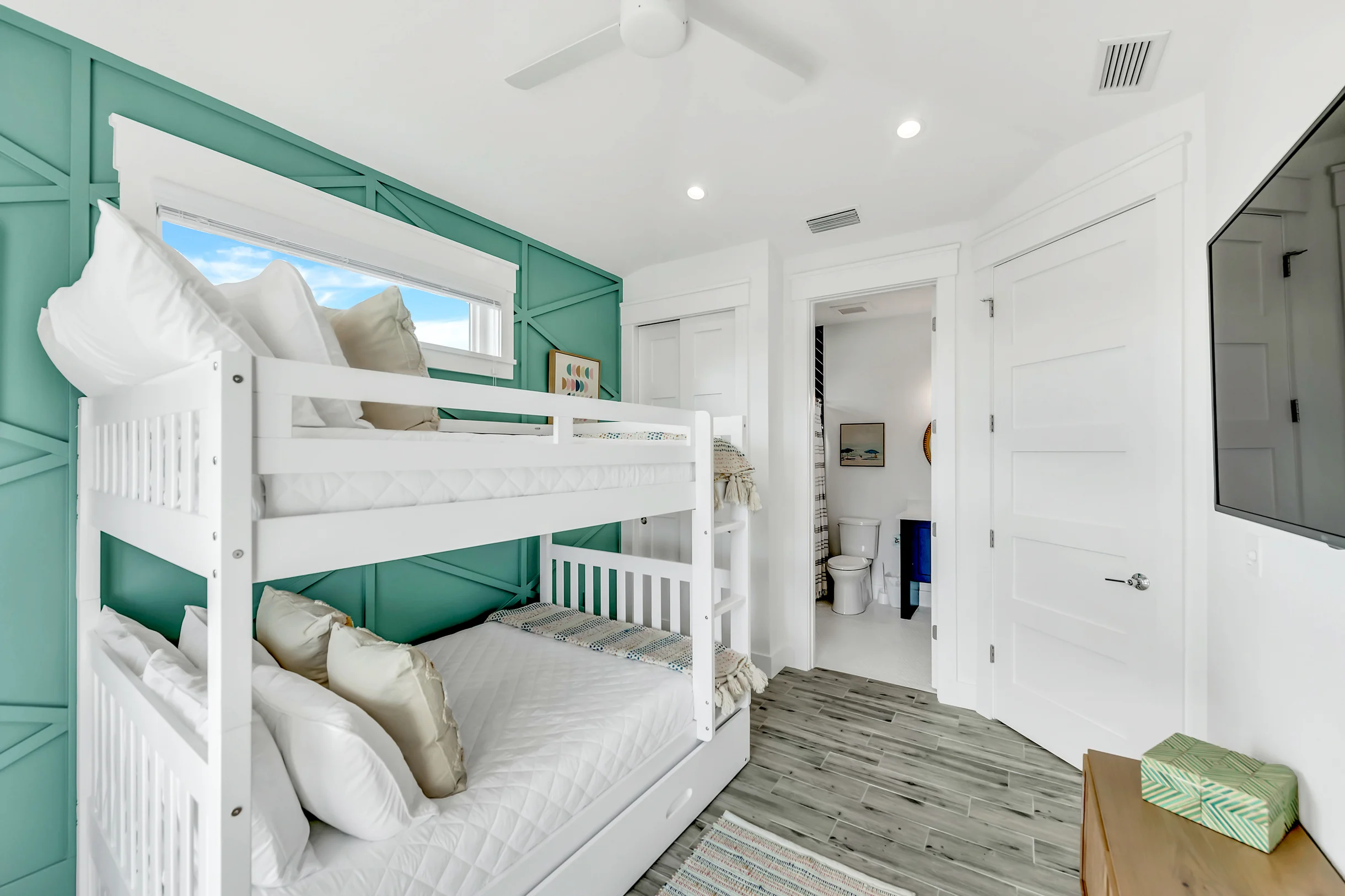 Wander Siesta Escape #37