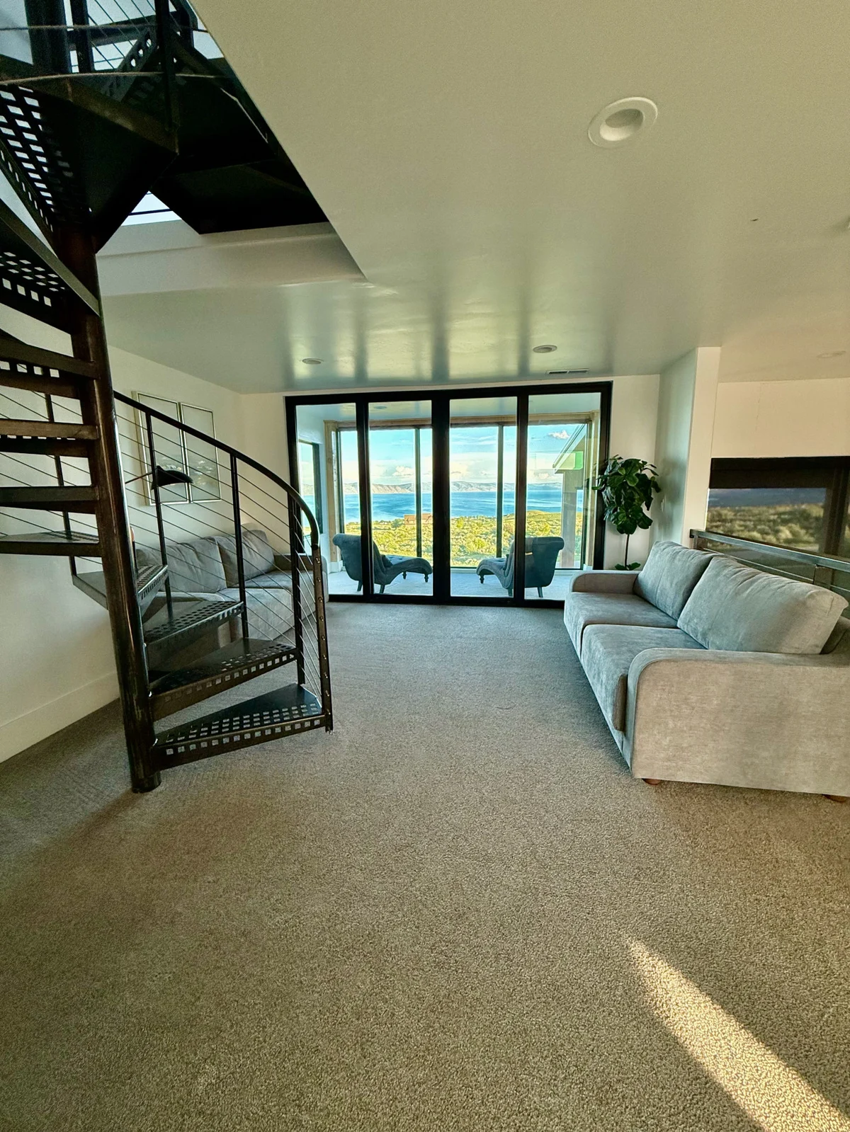 Skybridge Main house + Owner's Condo #82