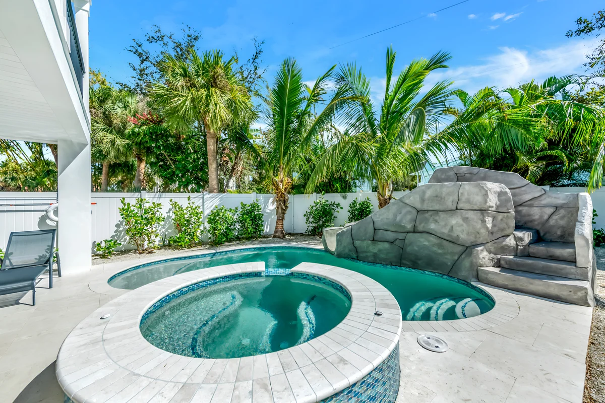 Wander Siesta Escape