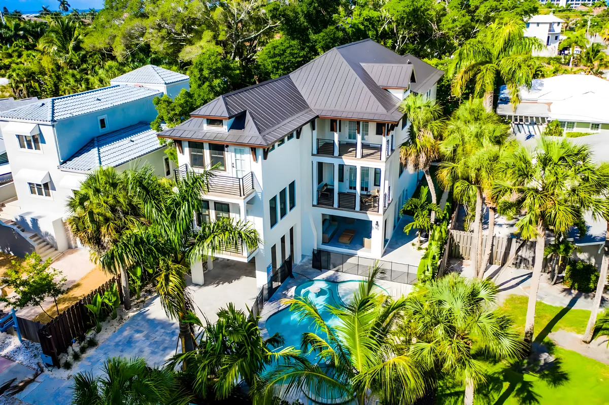 Wander Lido Key Sands