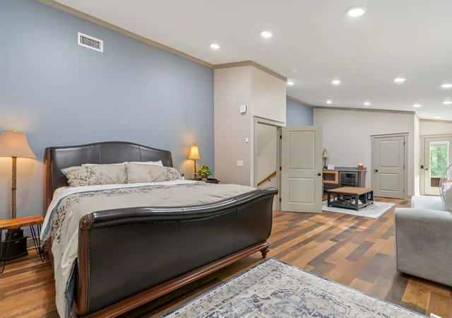 Bedroom 1 image 1