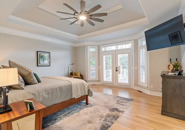 Bedroom 1 image 1