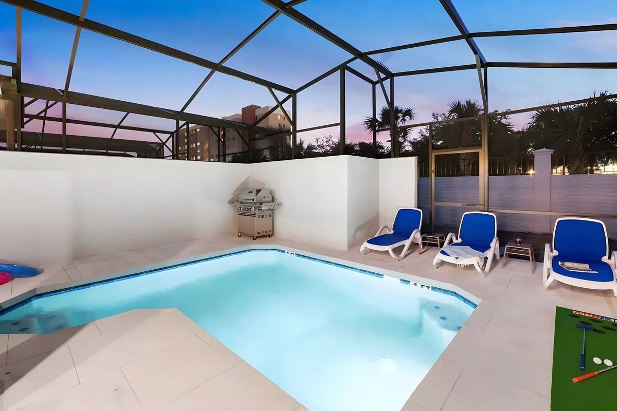 VOR4718HW: 4 Bed, Safari, Pool property photo 2