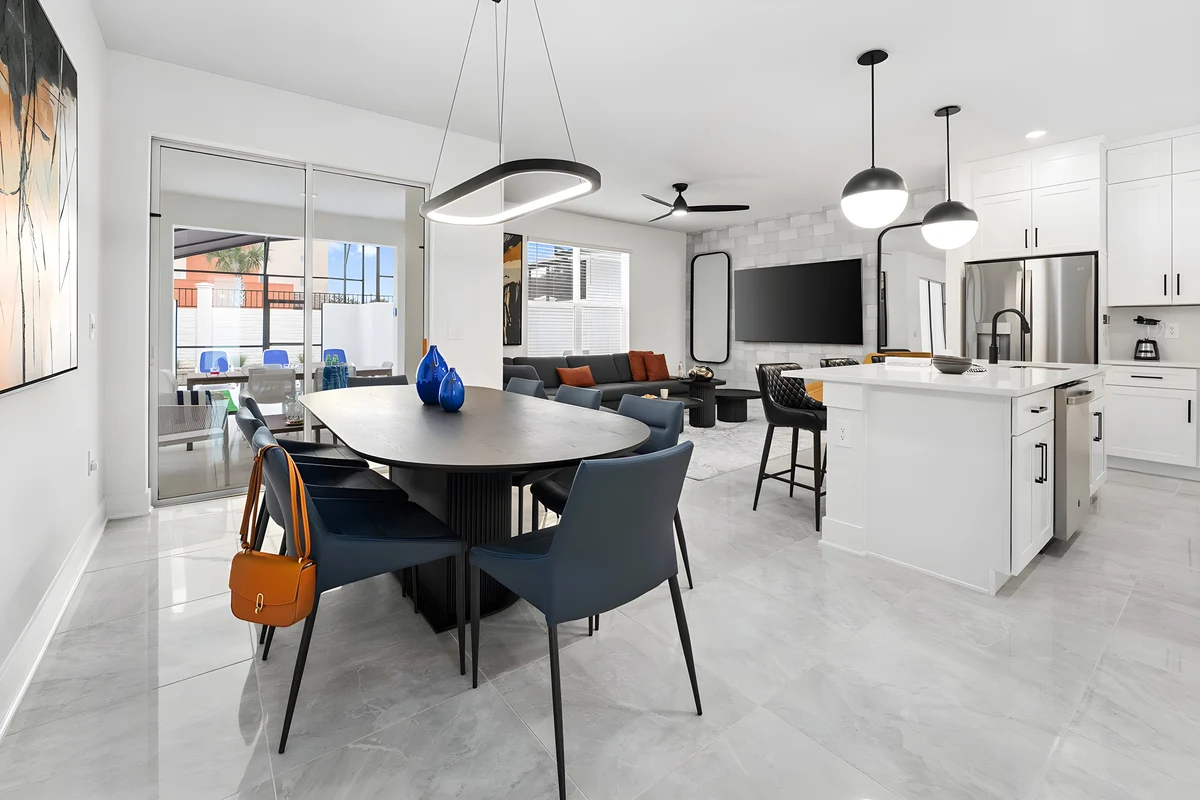 Wander Orlando Grove Retreat