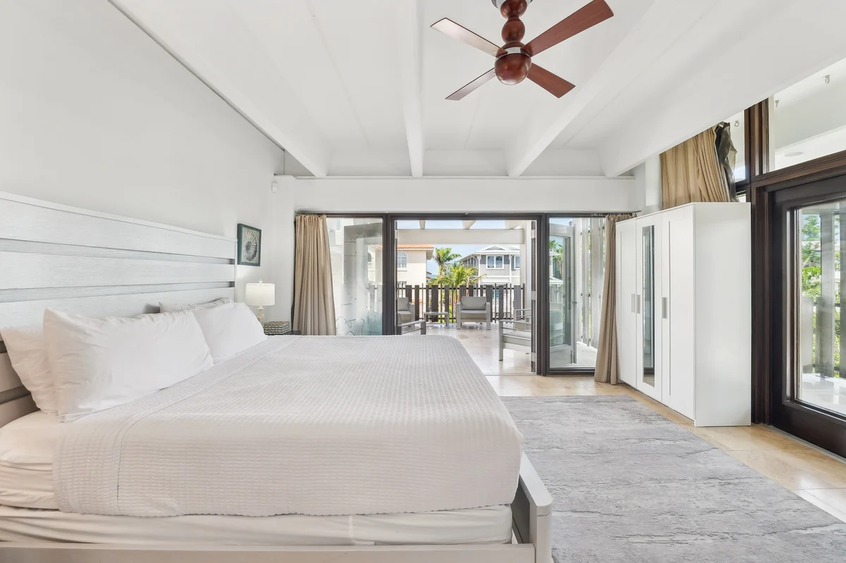 Wander Anna Maria Bluffs #24