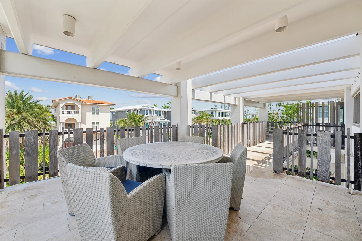 Wander Anna Maria Bluffs #38