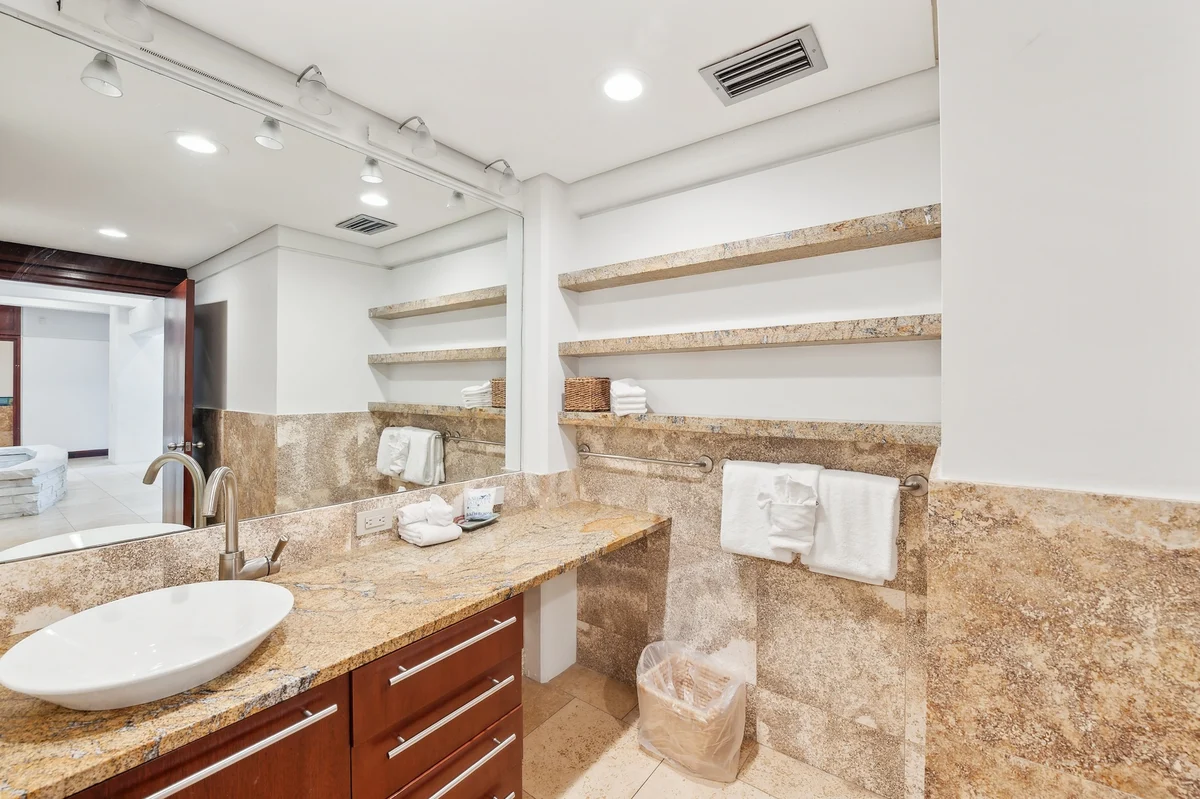 Wander Anna Maria Bluffs #19