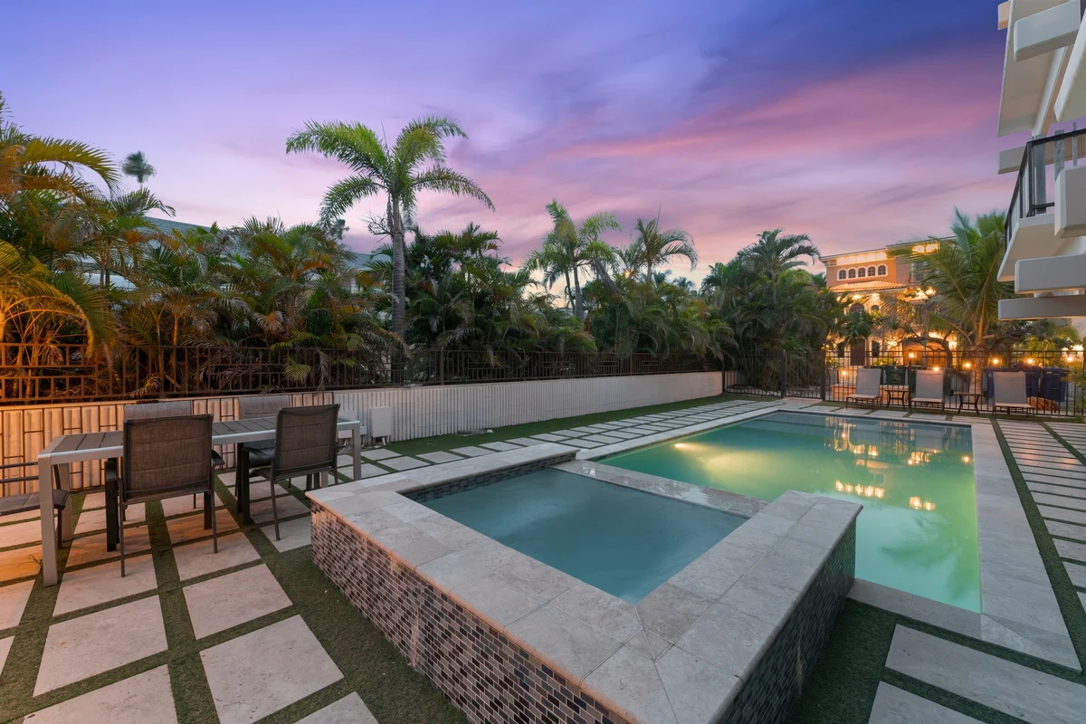 Wander Anna Maria Bluffs