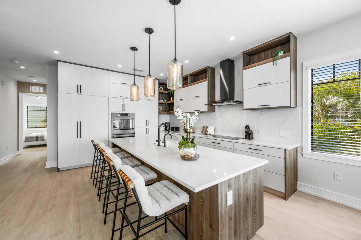 Wander Bradenton Bay Glow #16