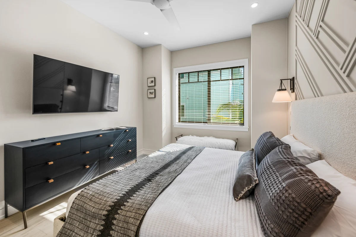 Wander Bradenton Bay Glow #33