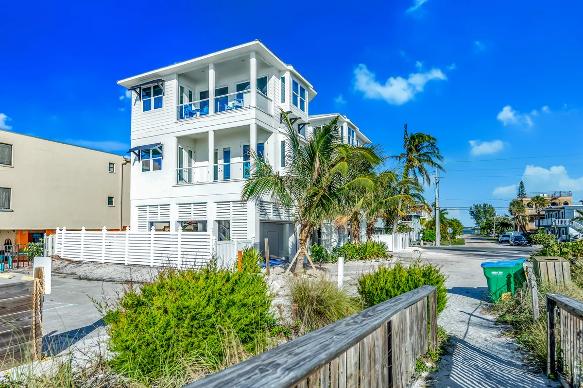 Wander Bradenton Beach Palms #41
