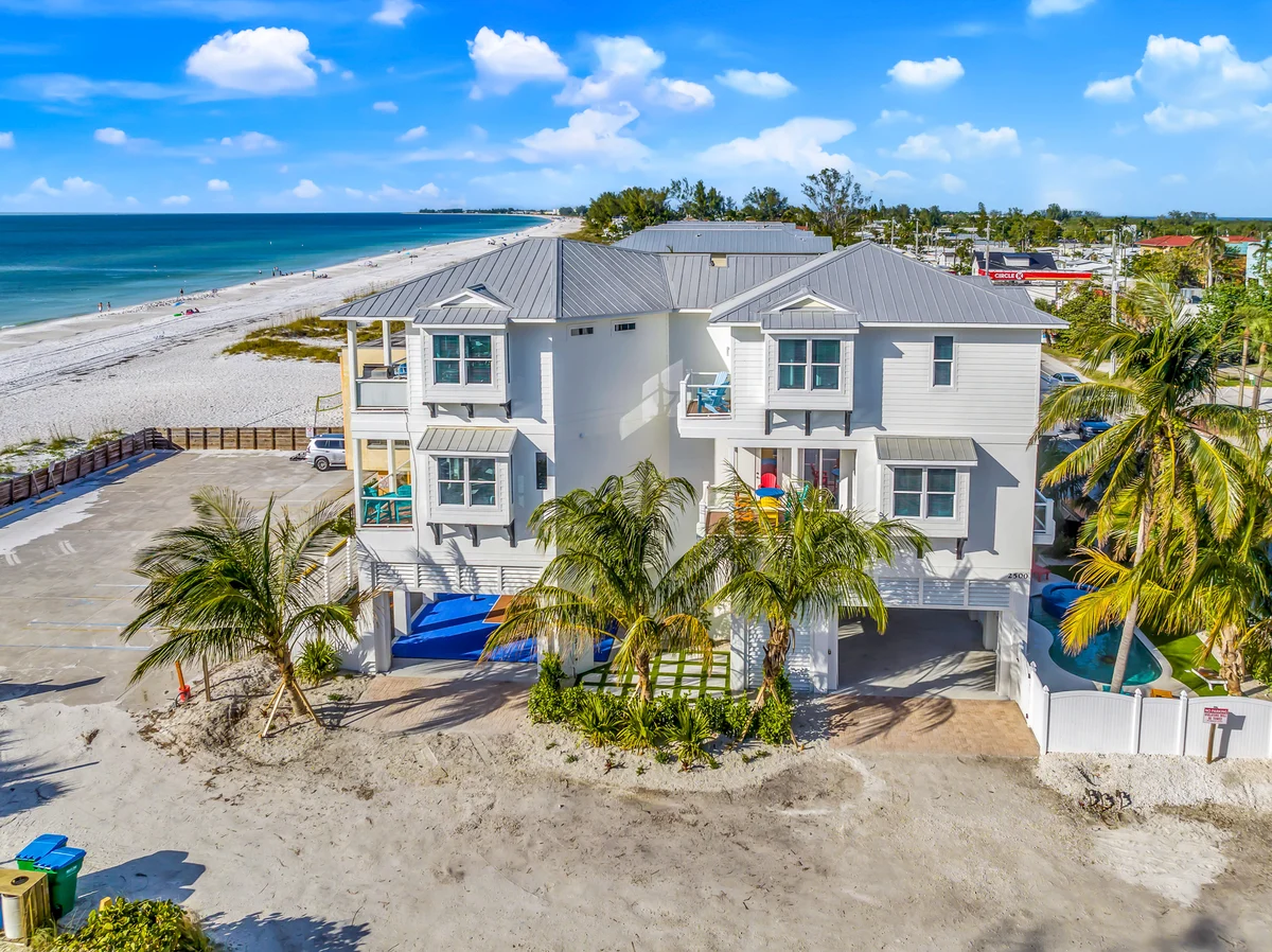Wander Bradenton Beach Palms #4