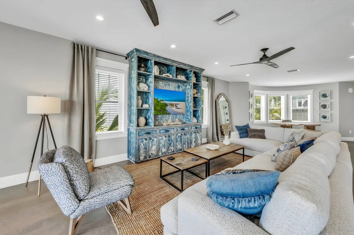 Wander Bradenton Beach Drift