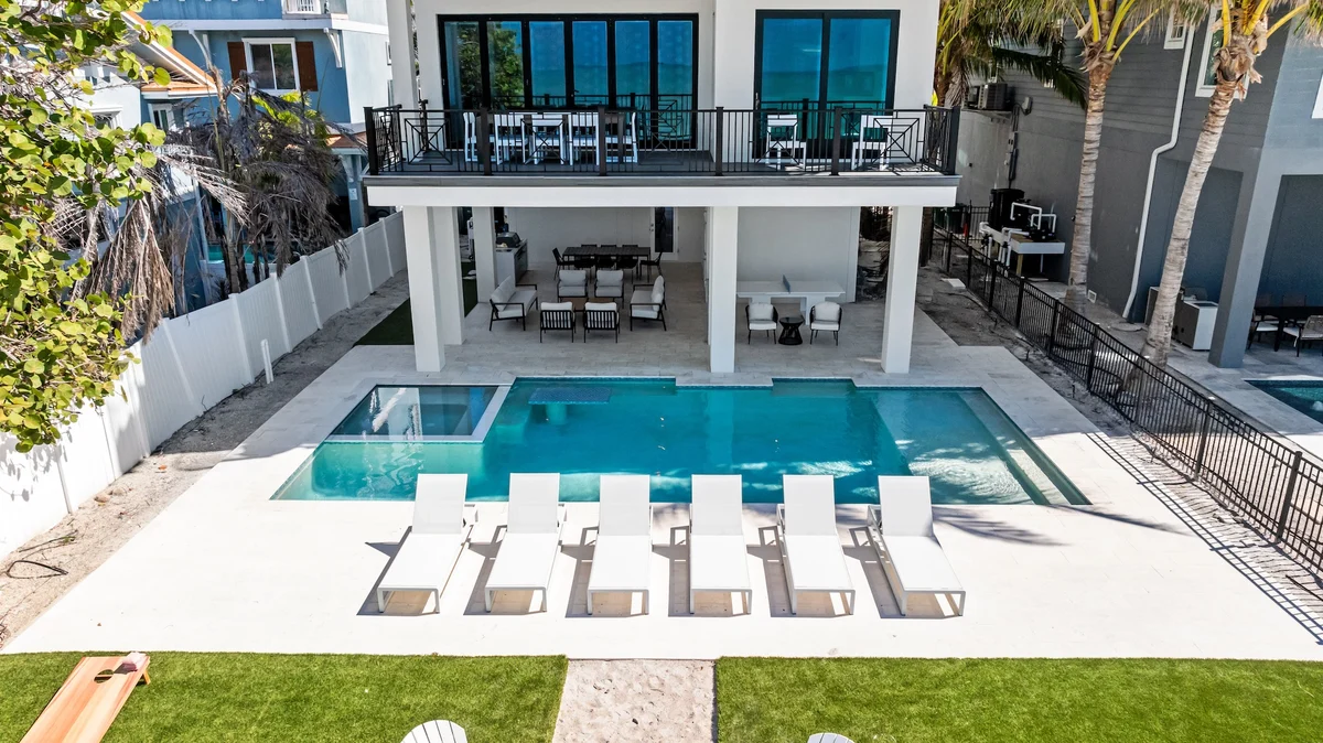 Wander Bradenton Beach Gulfront #52