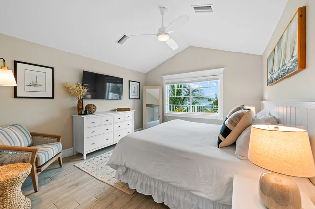 Bedroom 1 image 1