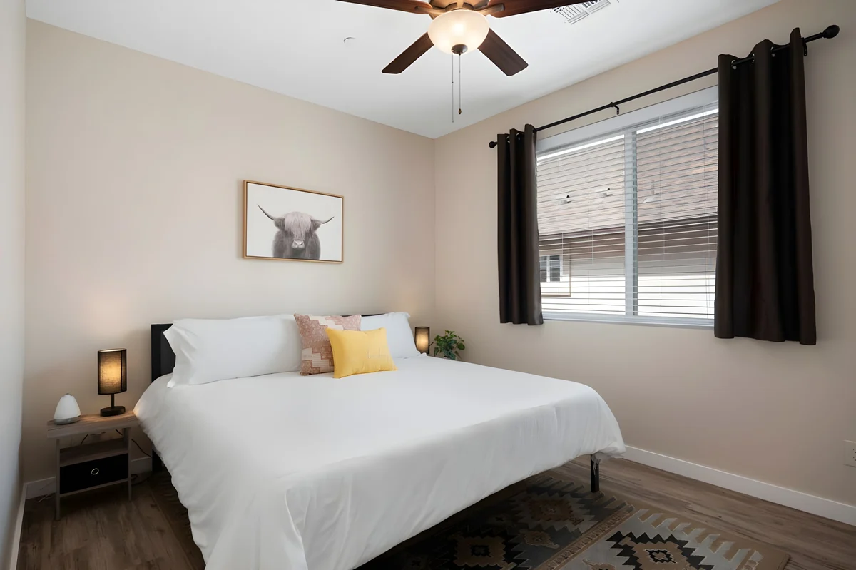Bedroom 1 image 1