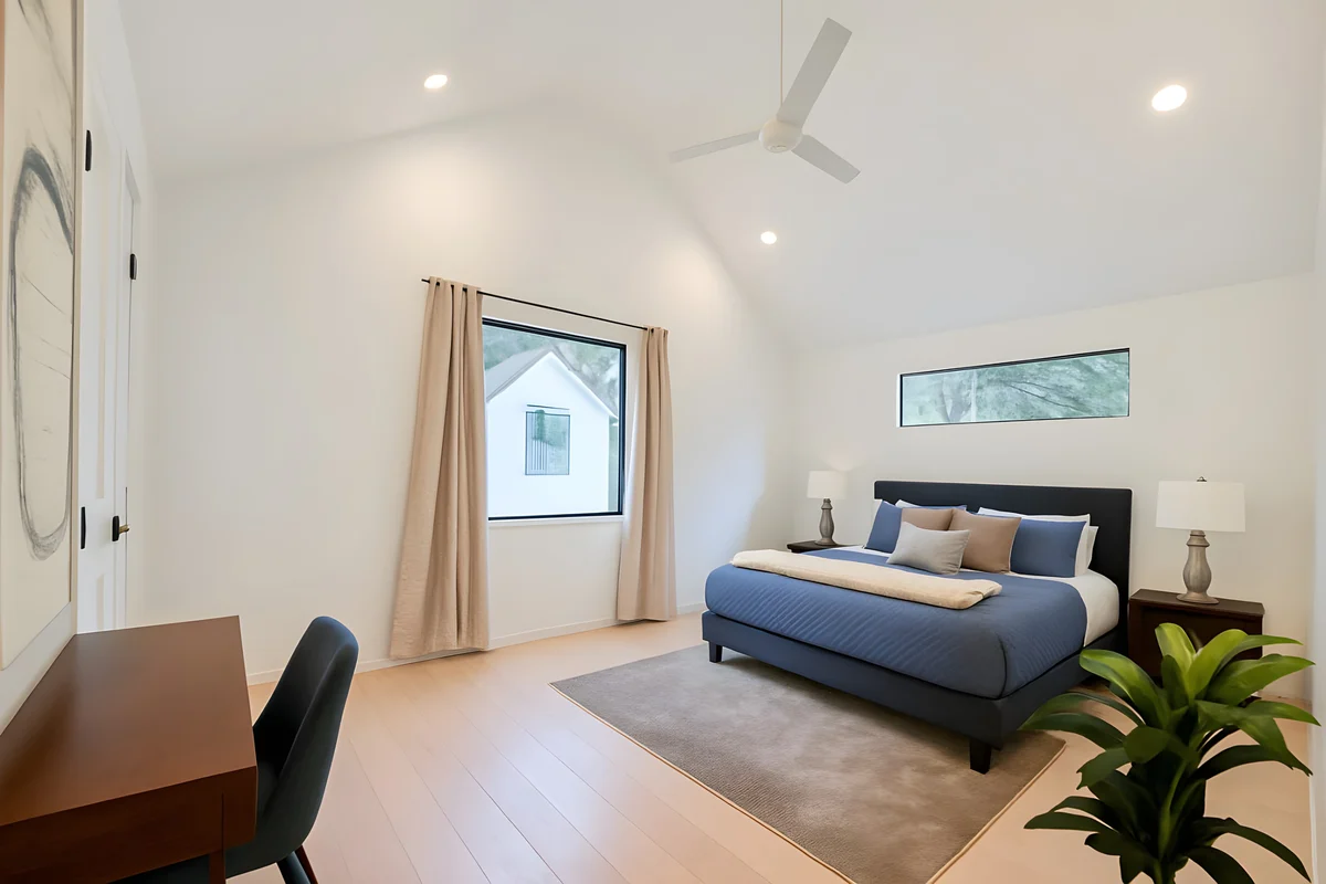Bedroom 1 image 1