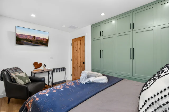 Bedroom 3 image 1