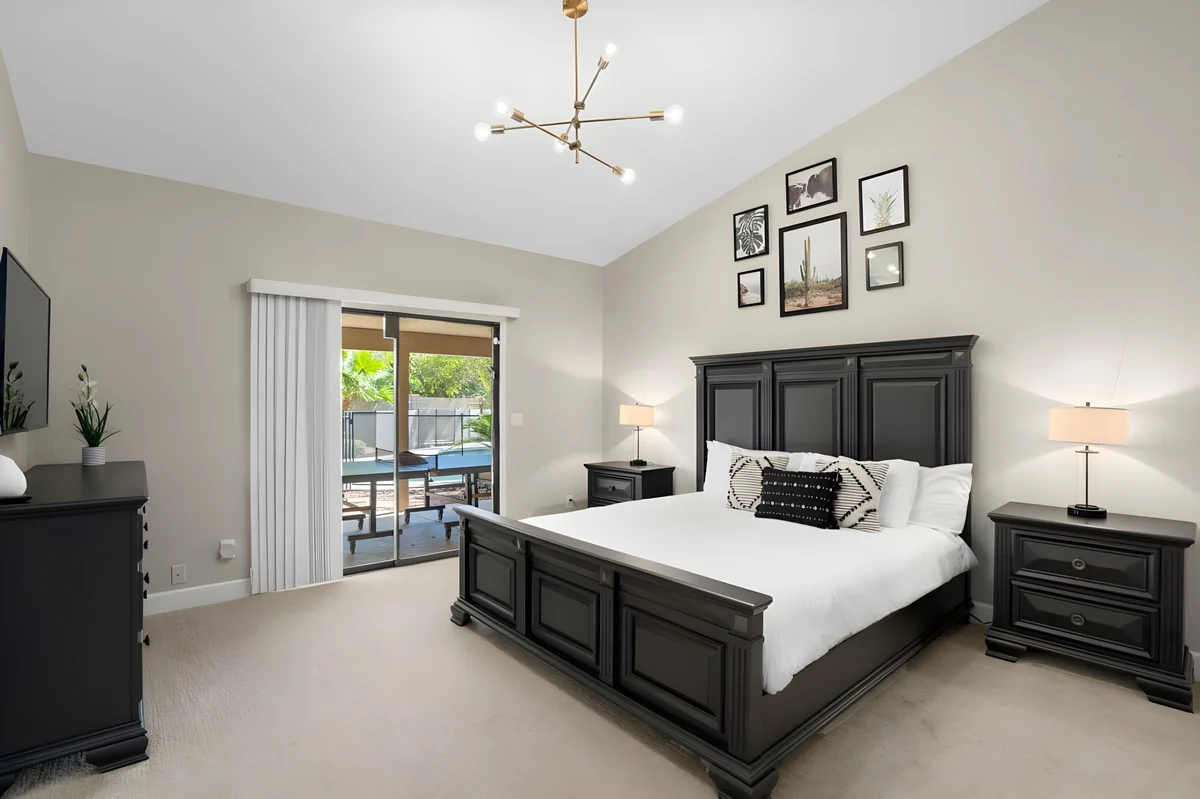 Bedroom 1 image 1