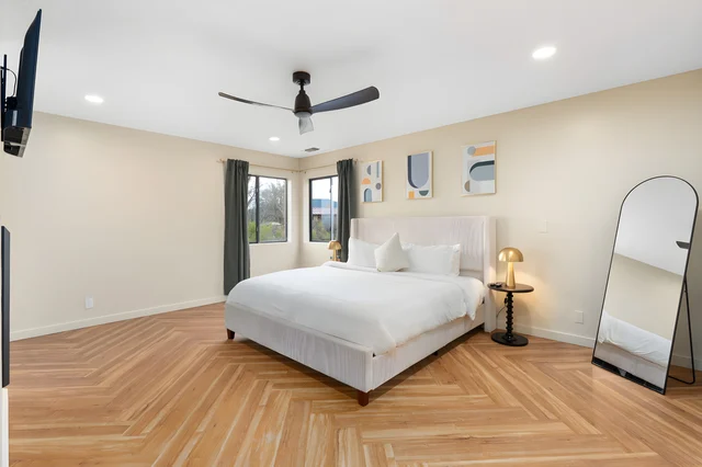 Bedroom 1 image 1