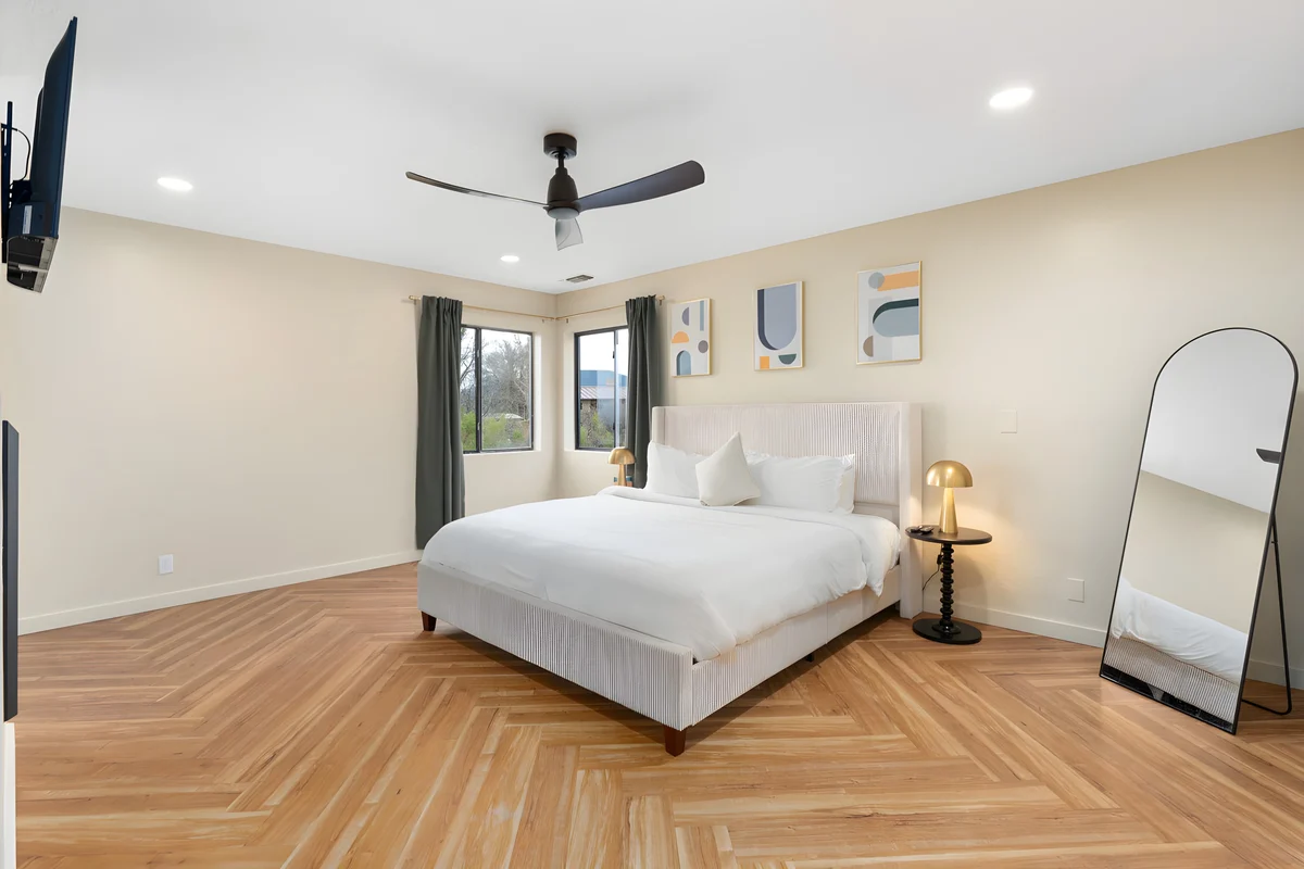 Bedroom 1 image 1