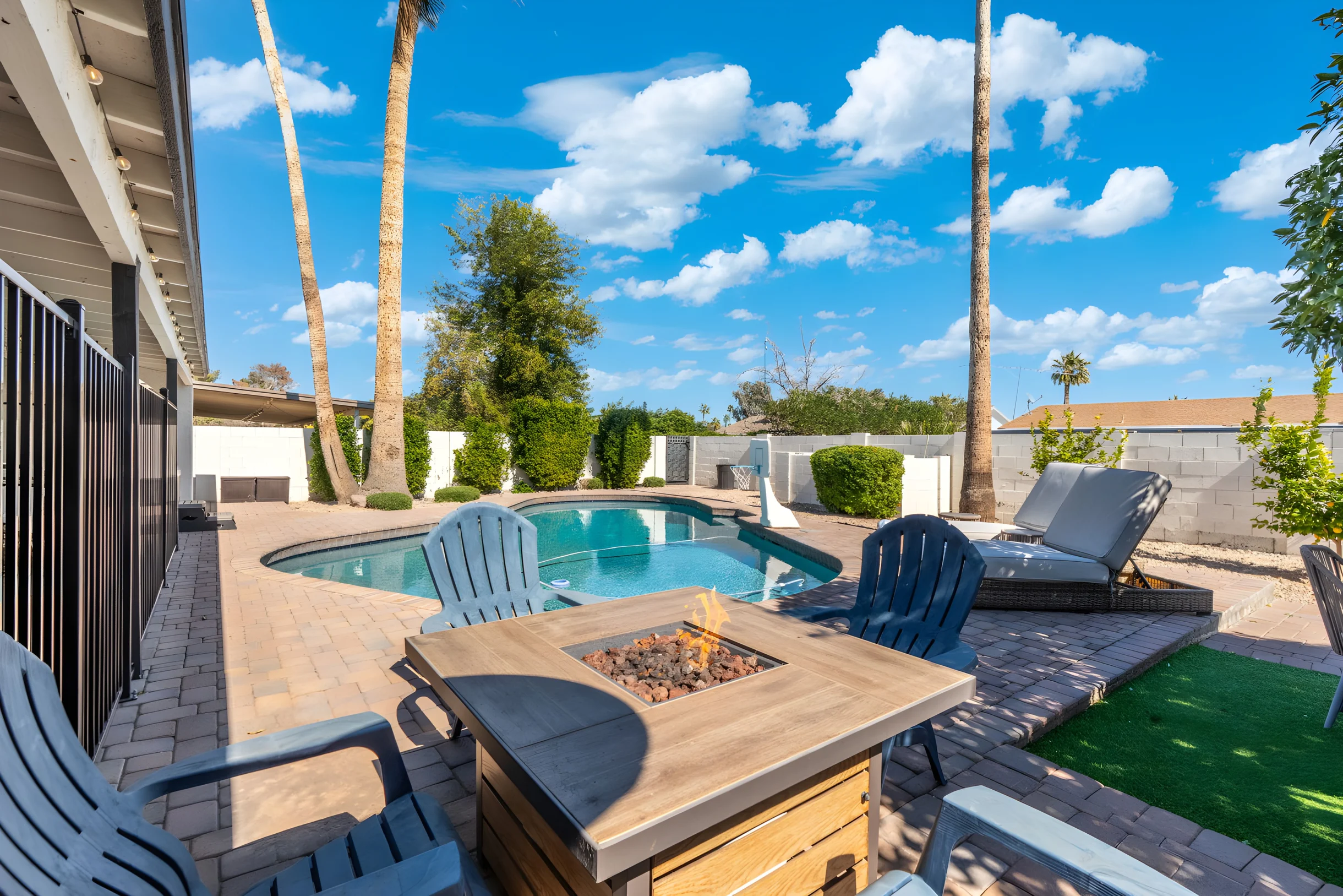 Home in Phoenix property photo 1