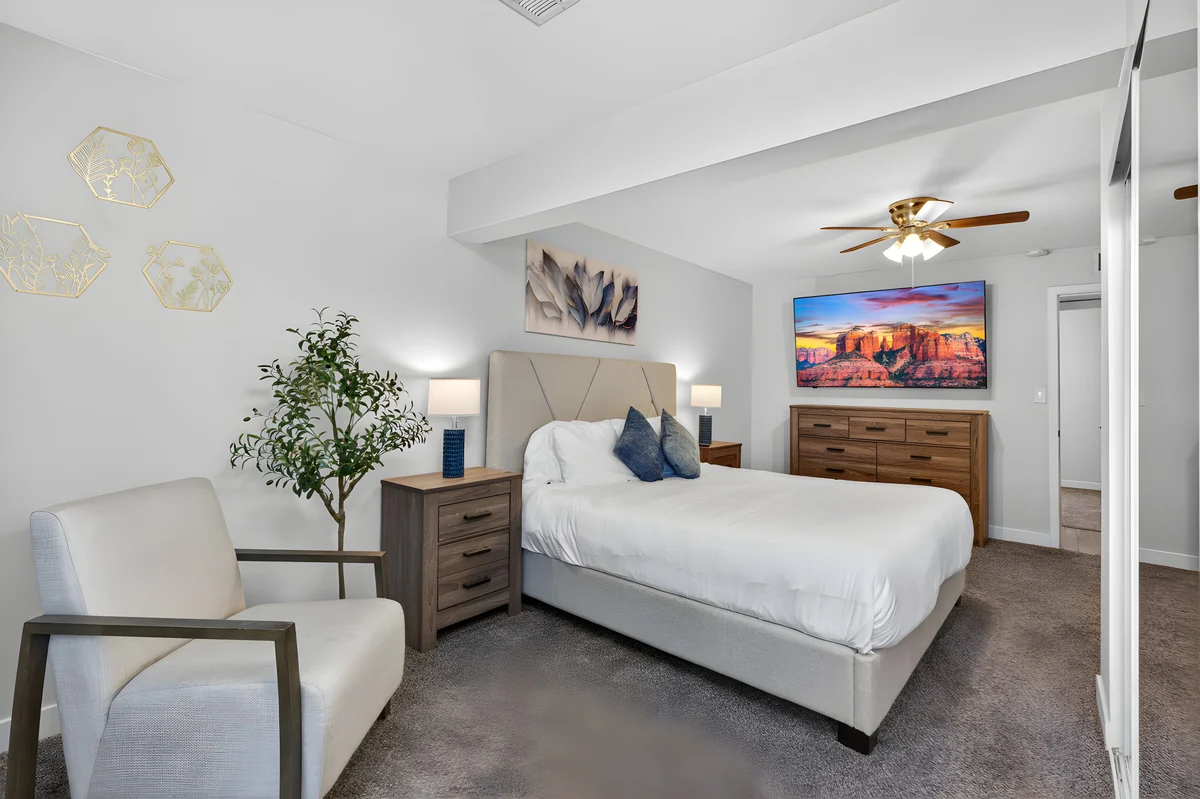 Bedroom 1 image 1
