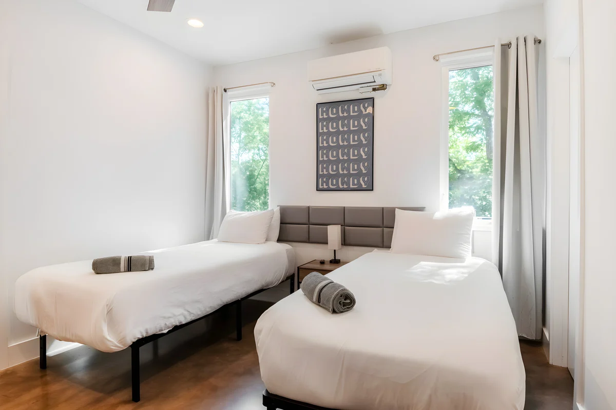 Bedroom 3 image 1