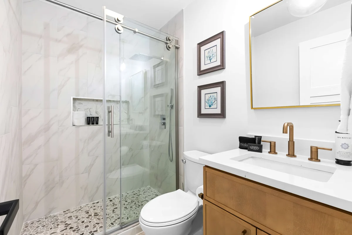 Wander Panama Escape