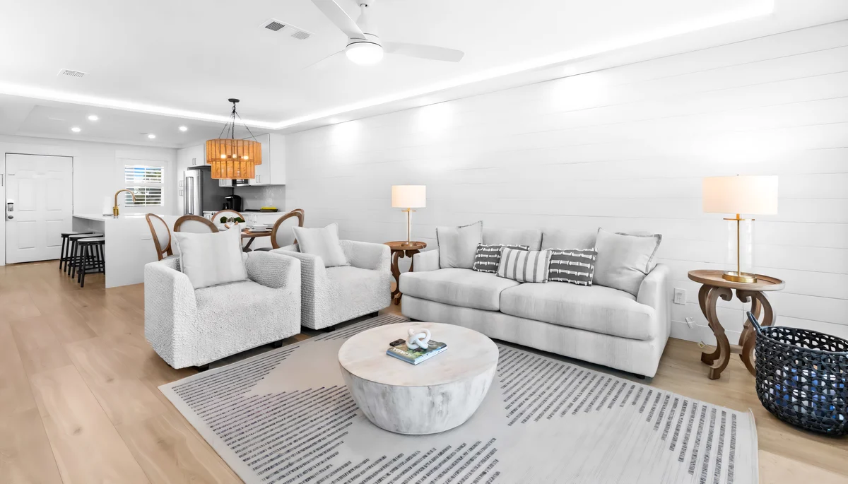 Wander Panama Escape