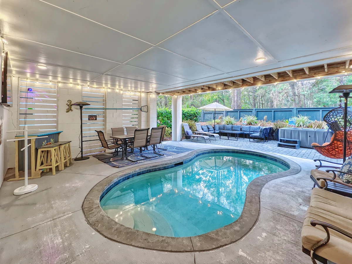 121 Sandcastle Court