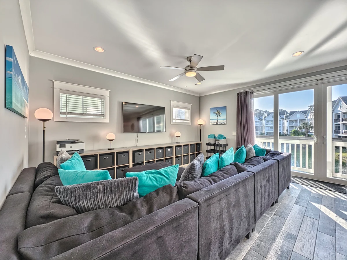 Wander Folly Field Escape