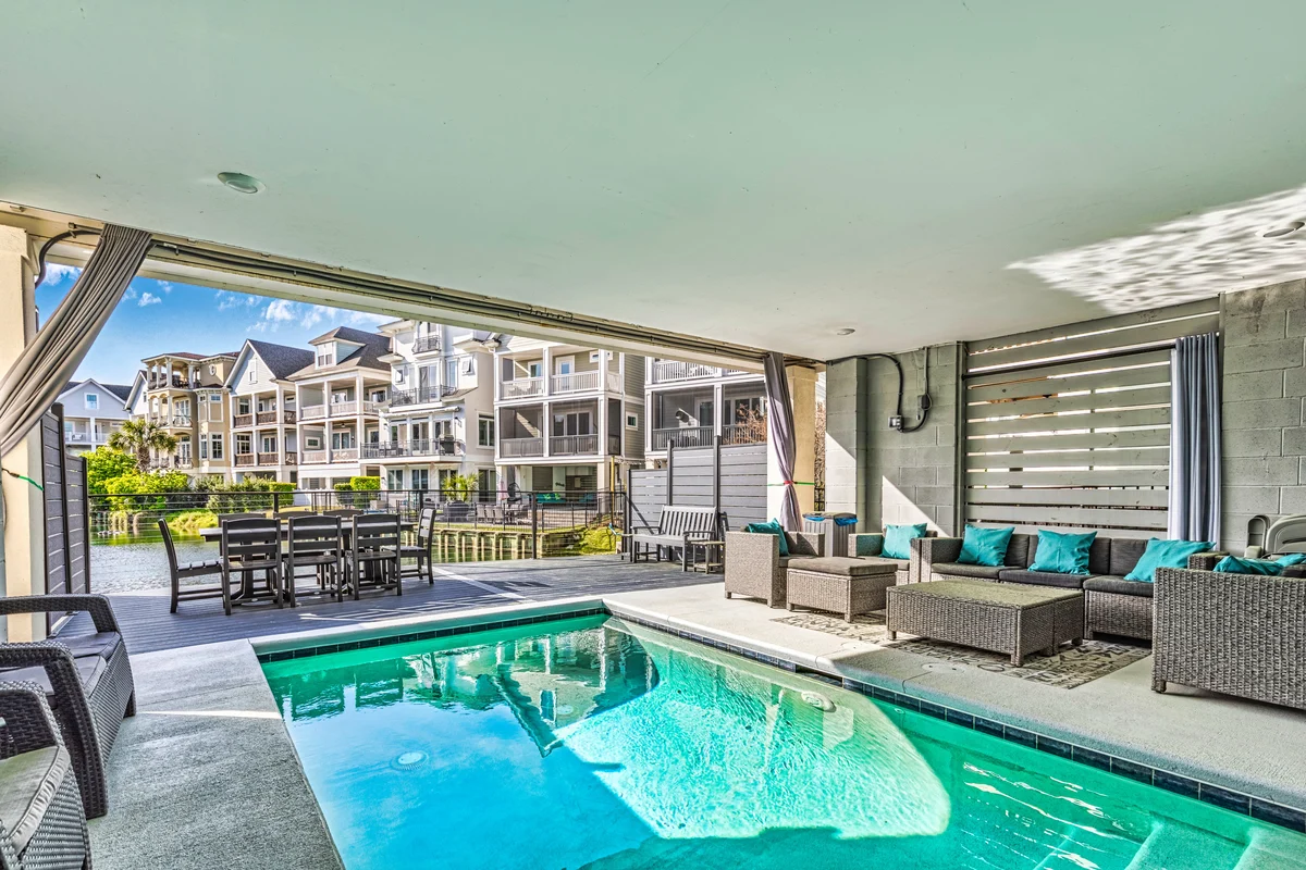 Wander Folly Field Escape