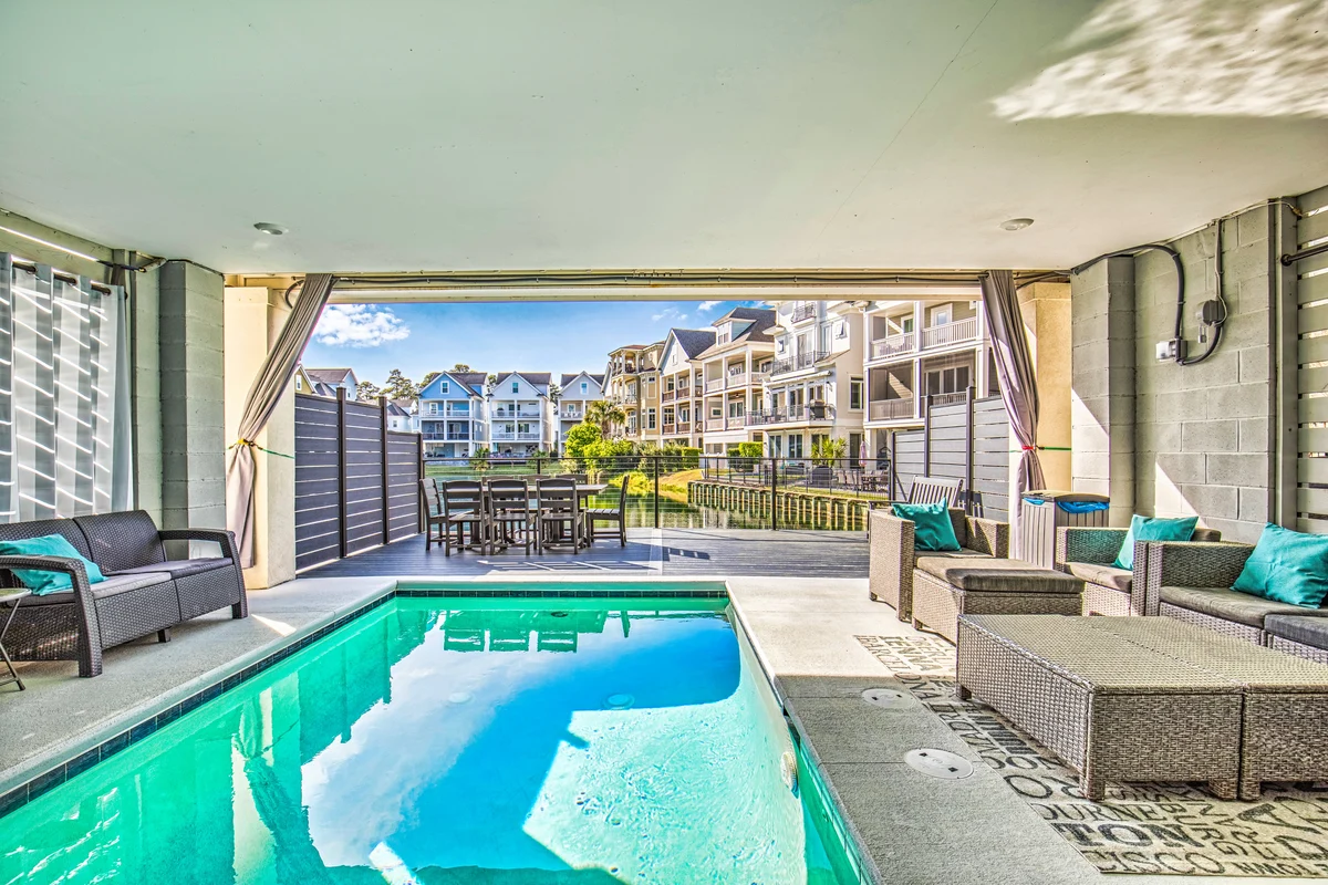 Wander Folly Field Escape