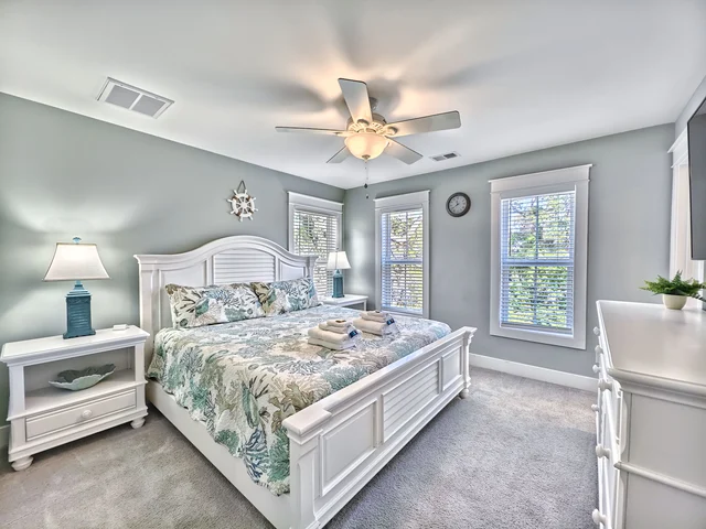 Bedroom 1 image 1
