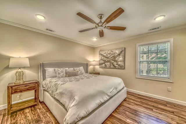 Bedroom 1 image 1