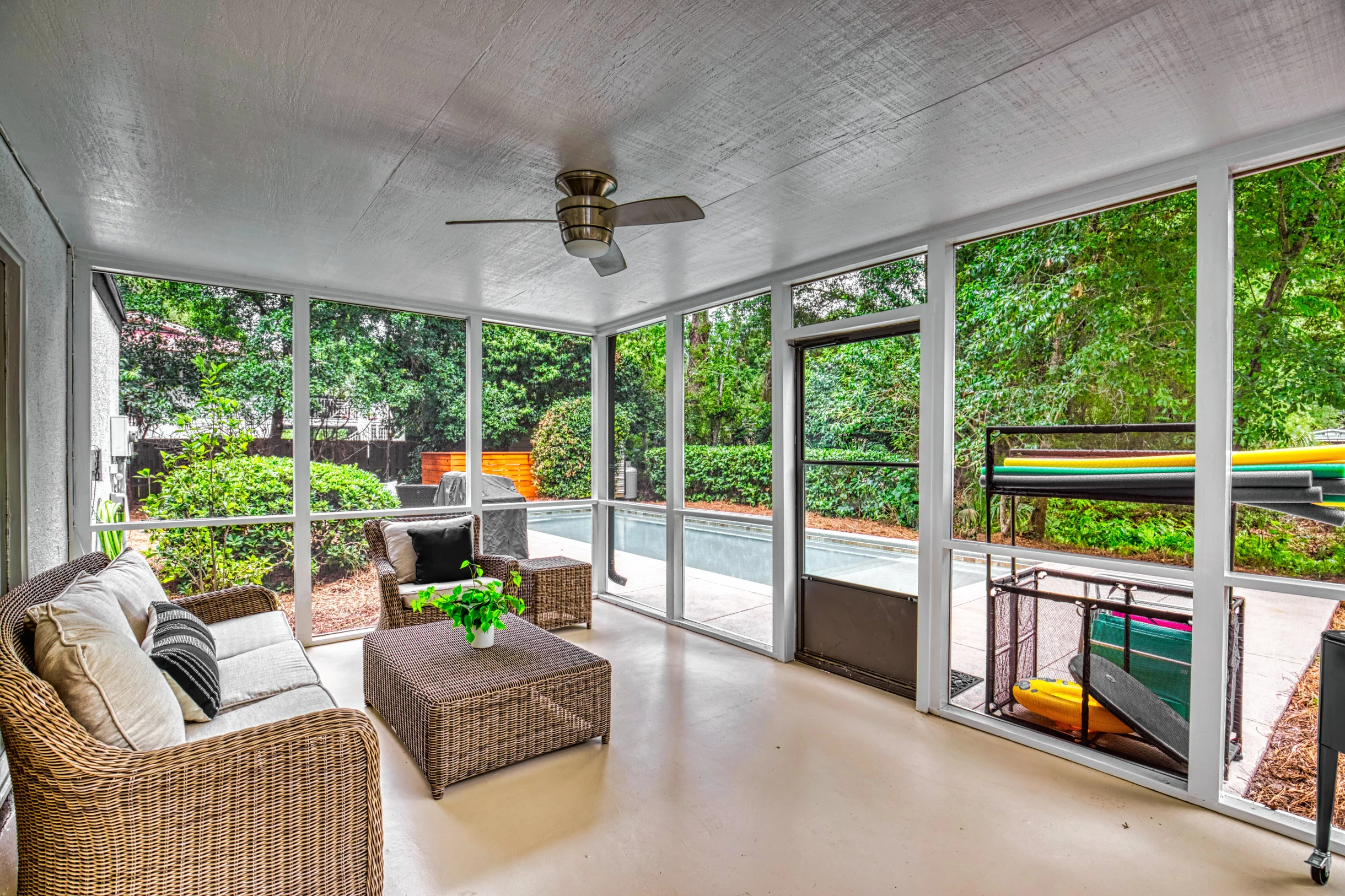 Wander Folly Field Glow #24