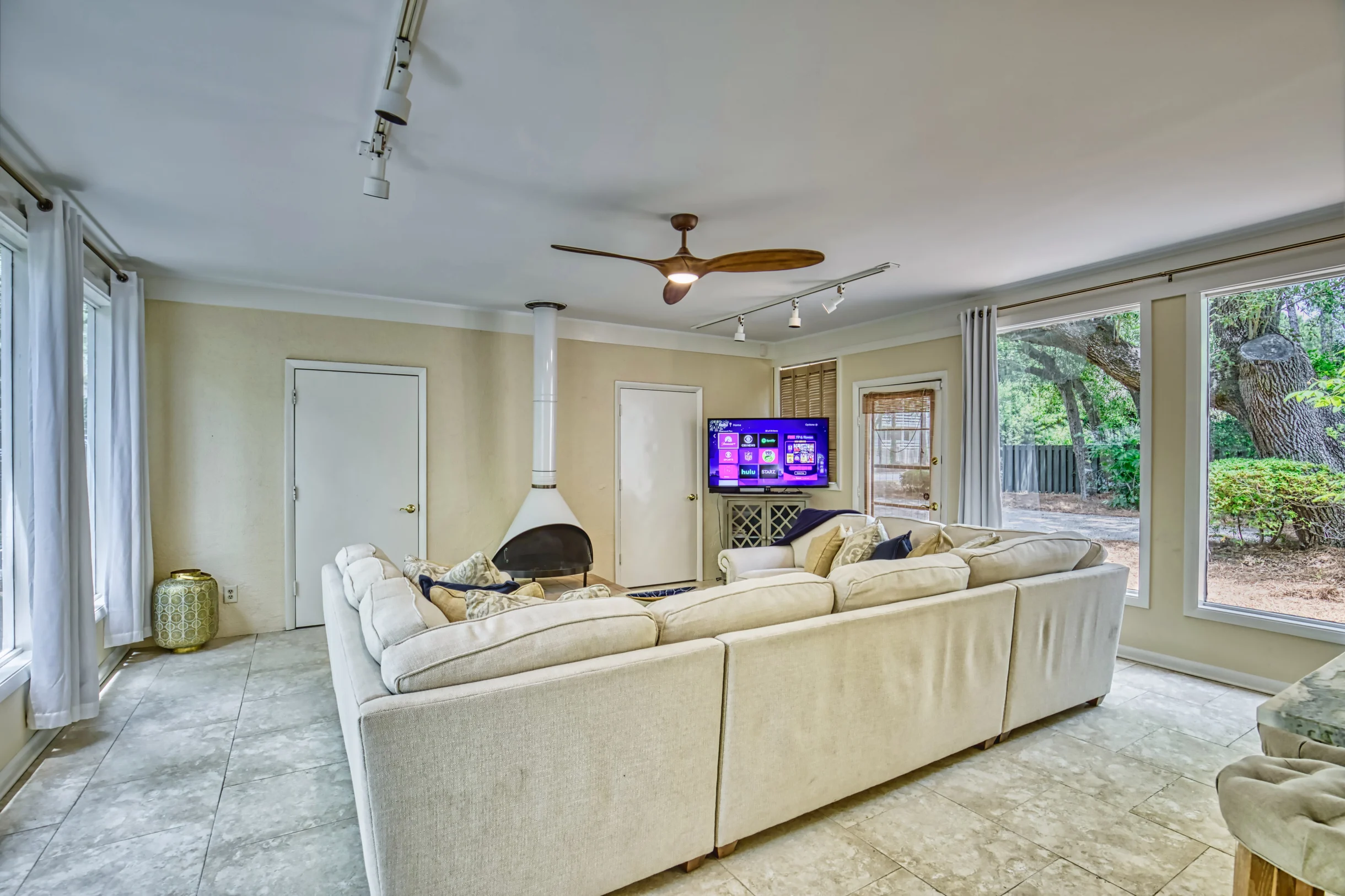 Wander Folly Field Glow #39