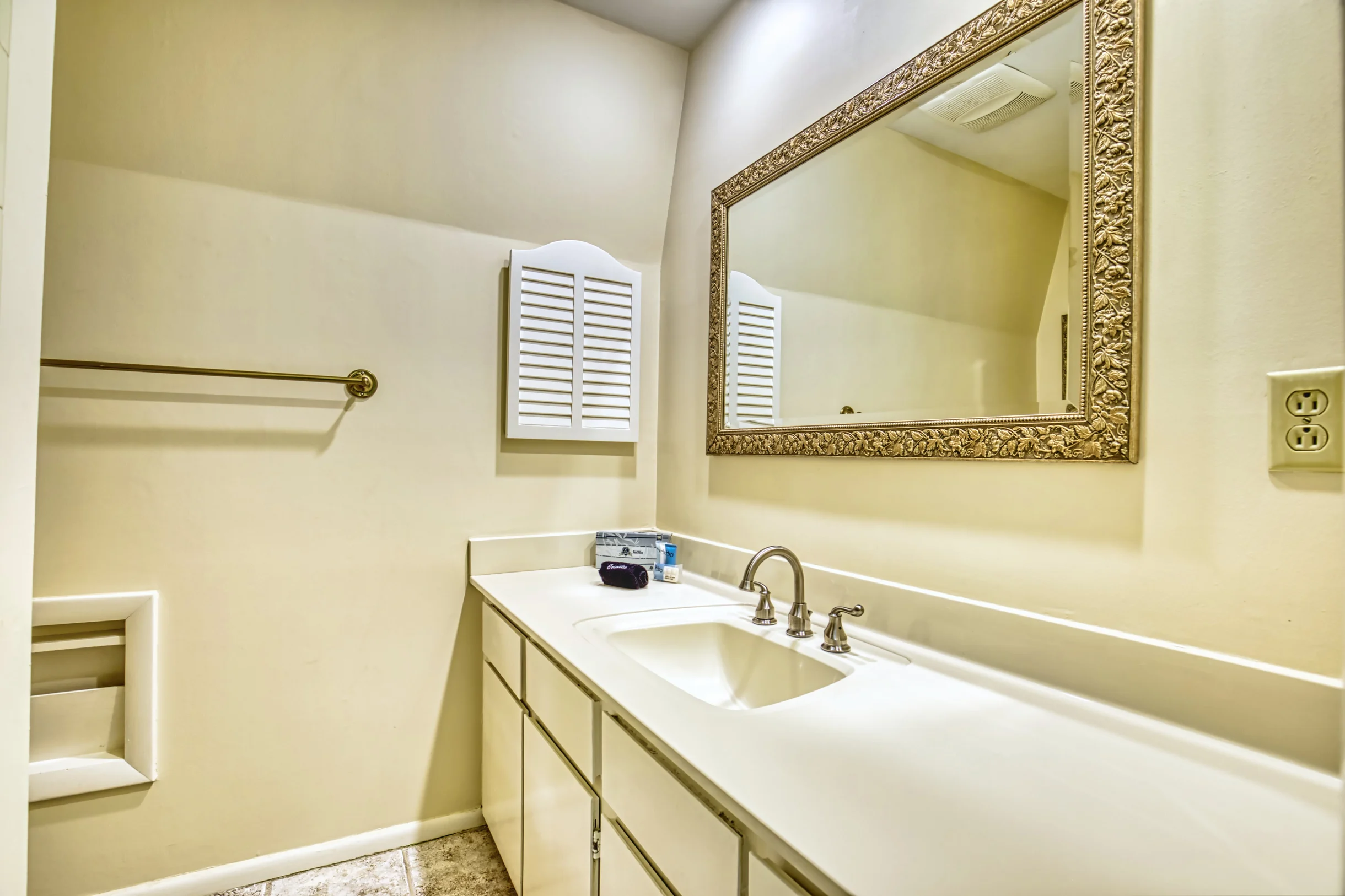 Wander Folly Field Glow #16