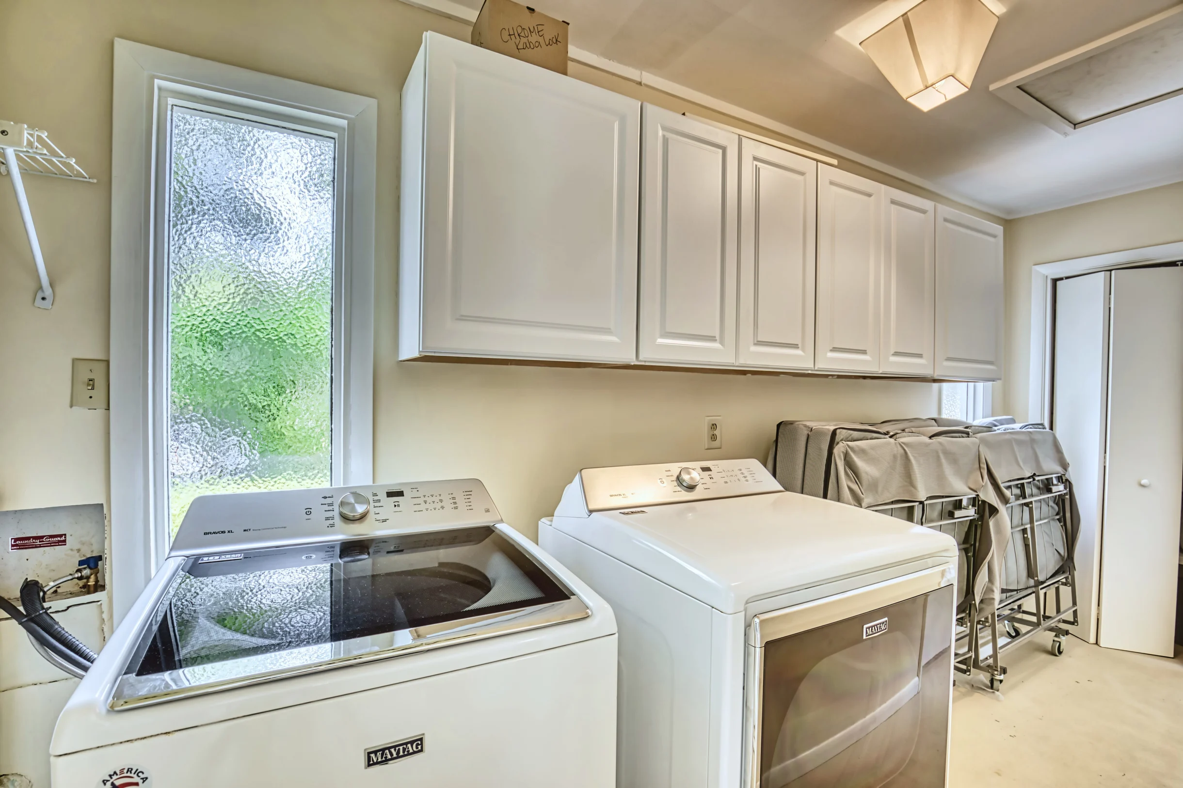 Wander Folly Field Glow #29