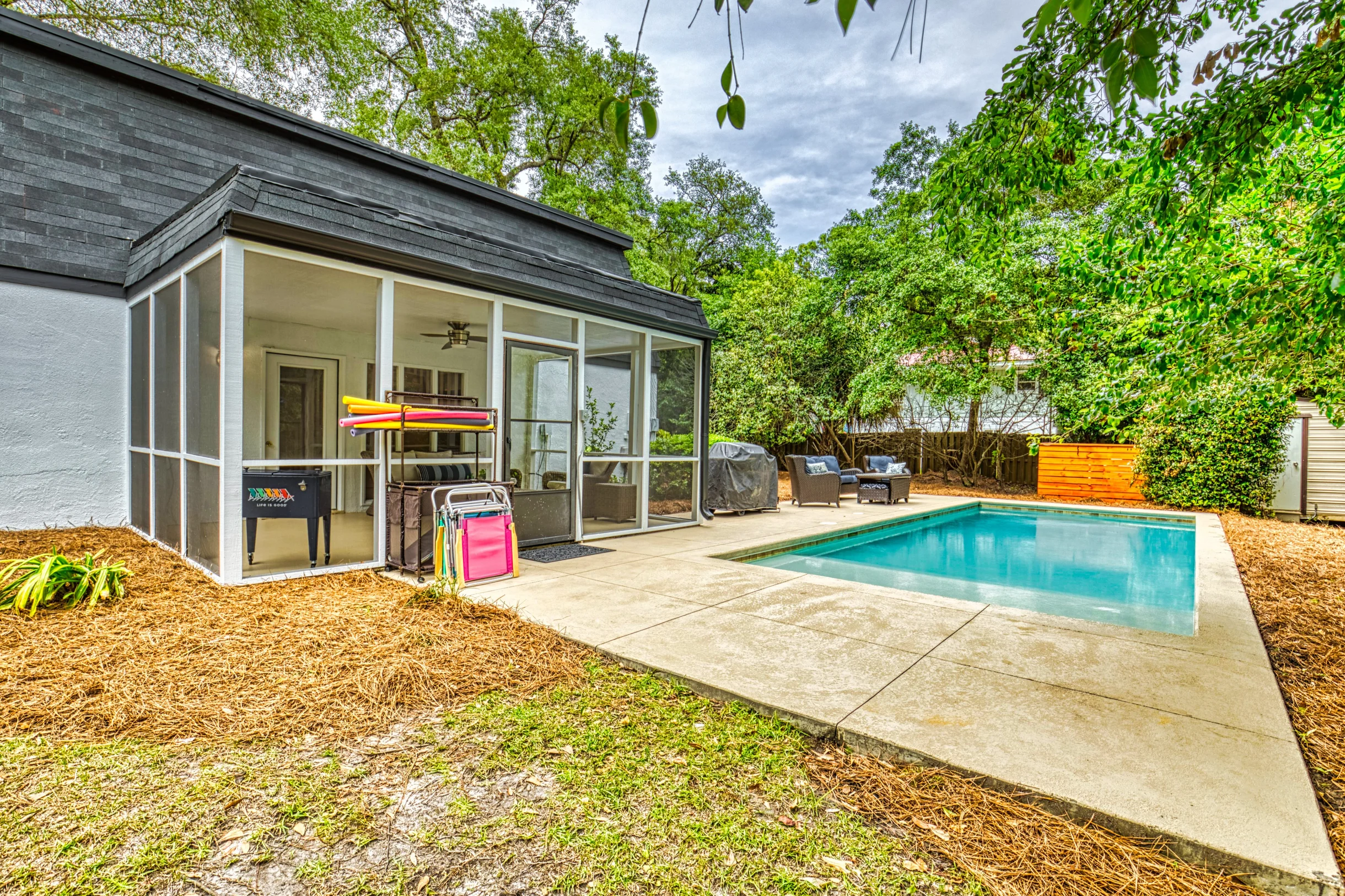 Wander Folly Field Glow #28