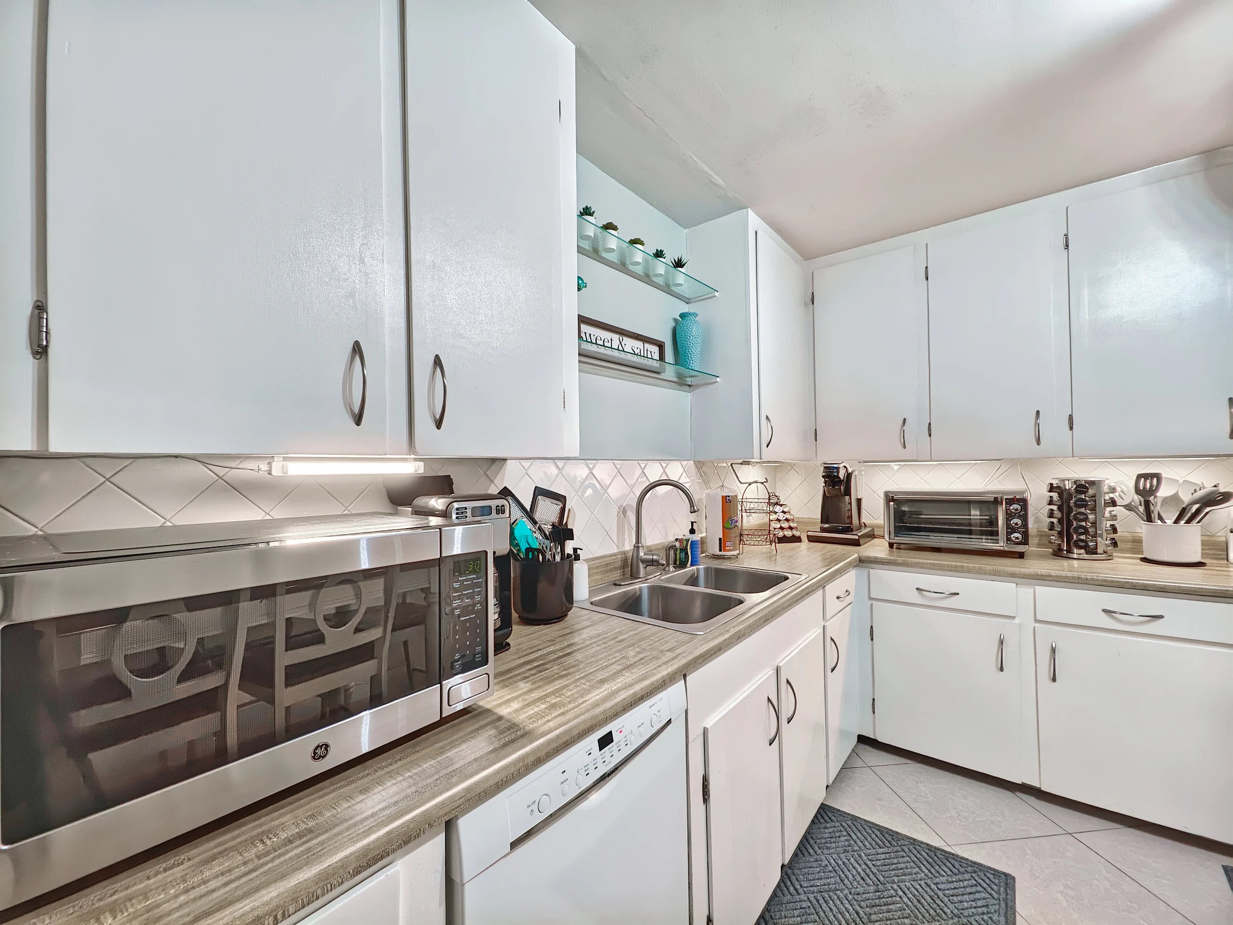 Wander Folly Field Golden #15