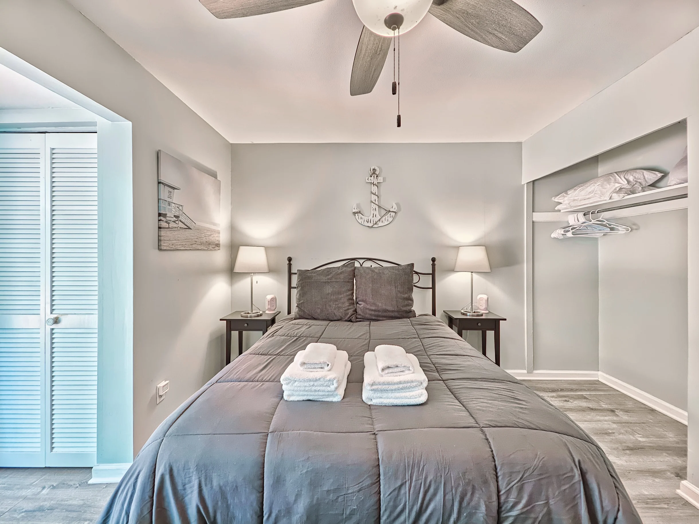 Wander Folly Field Golden #28