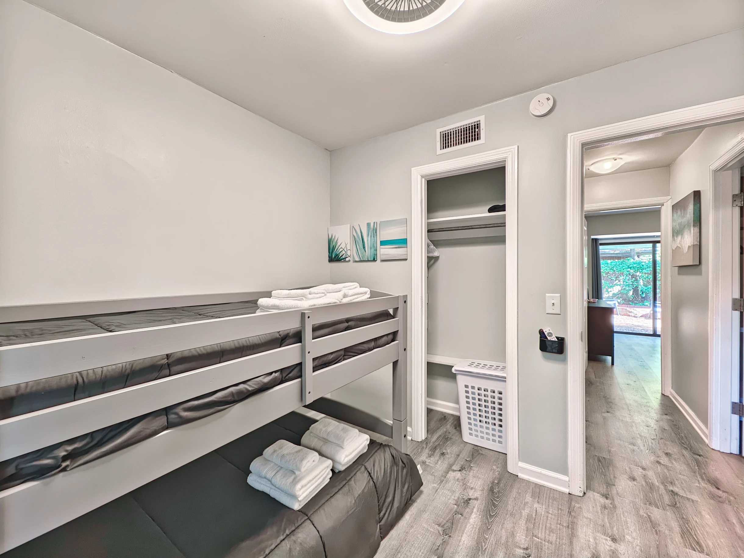 Wander Folly Field Golden #26